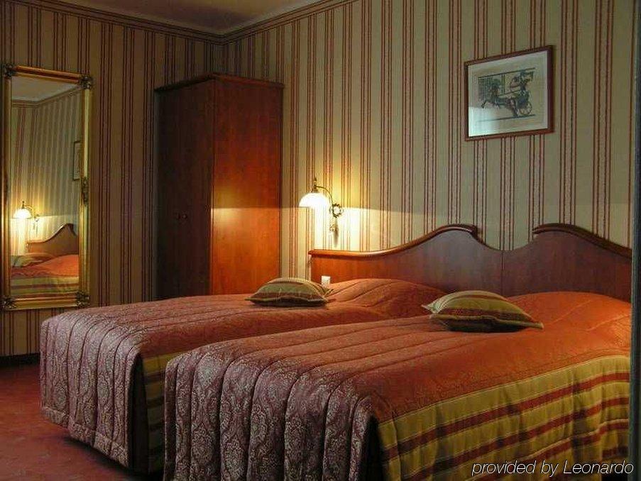 Bialy Dom Henlex Hotel Restauracja Poznan Habitación foto